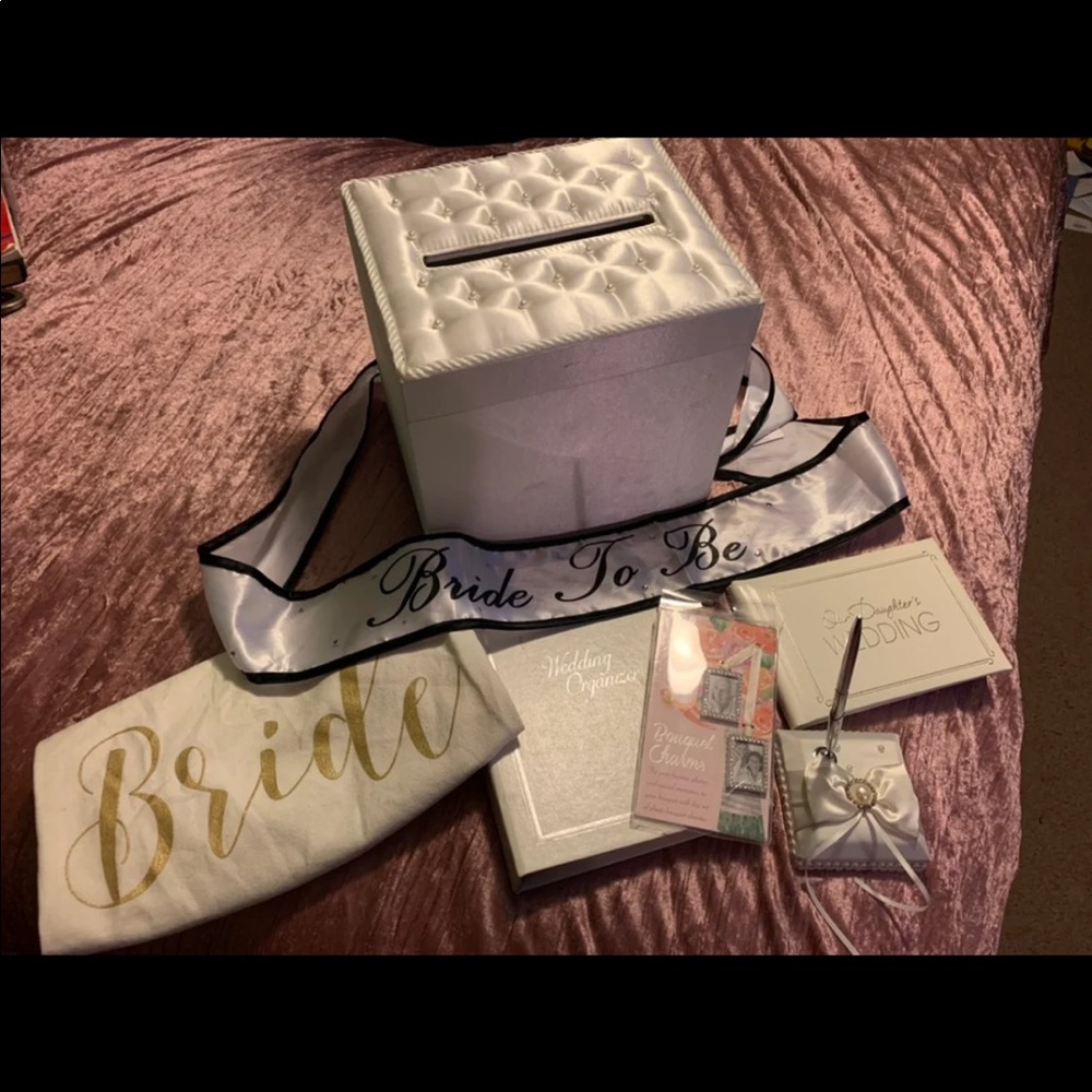 Wedding Items - image 1